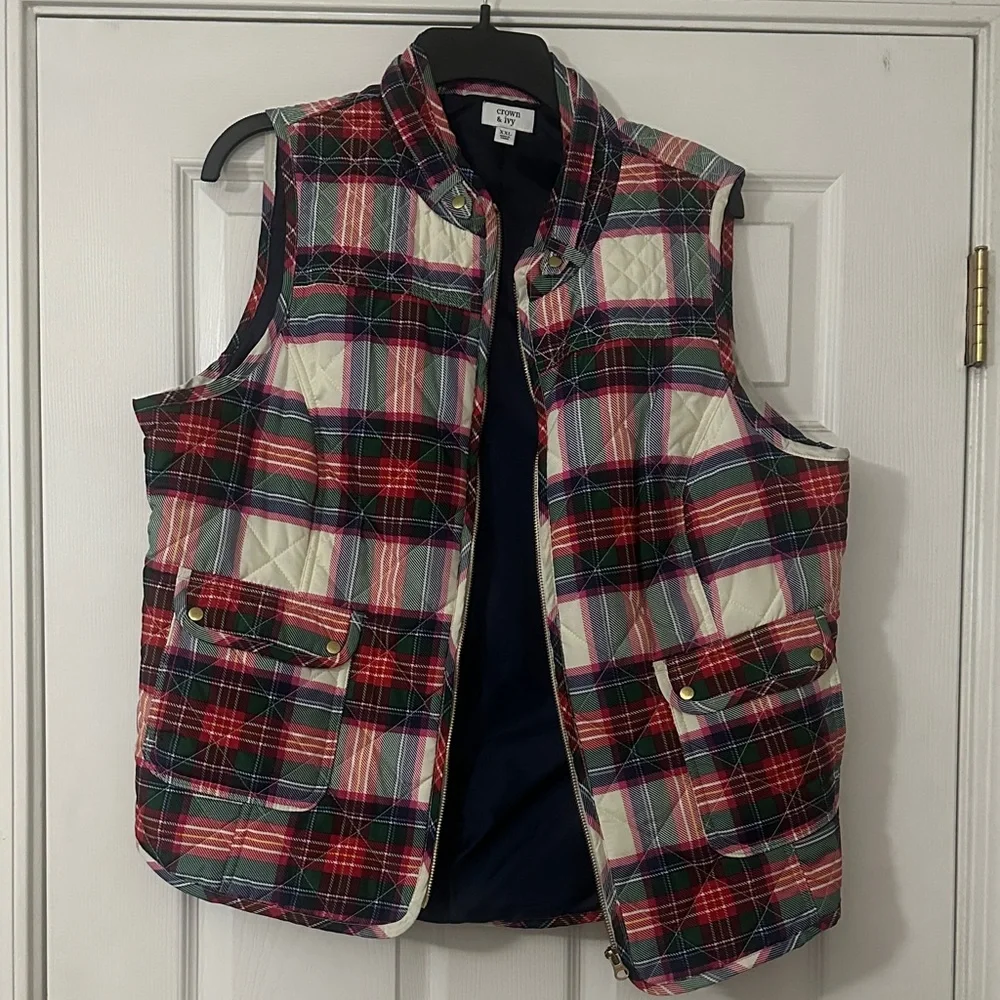 Crown & Ivy Multicolor Plaid Vest - Picture 1 of 3